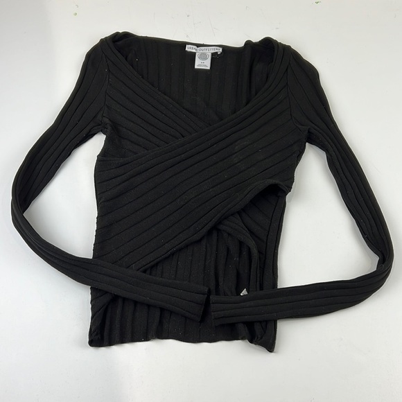 Urban Outfitters Black Long Sleeve Crossover Sweater - Picture 5 of 12